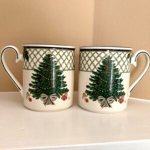 Vintage Pair of Mikasa Heritage Christmas Story Coffee Mugs, CAB08, 90’s Formal